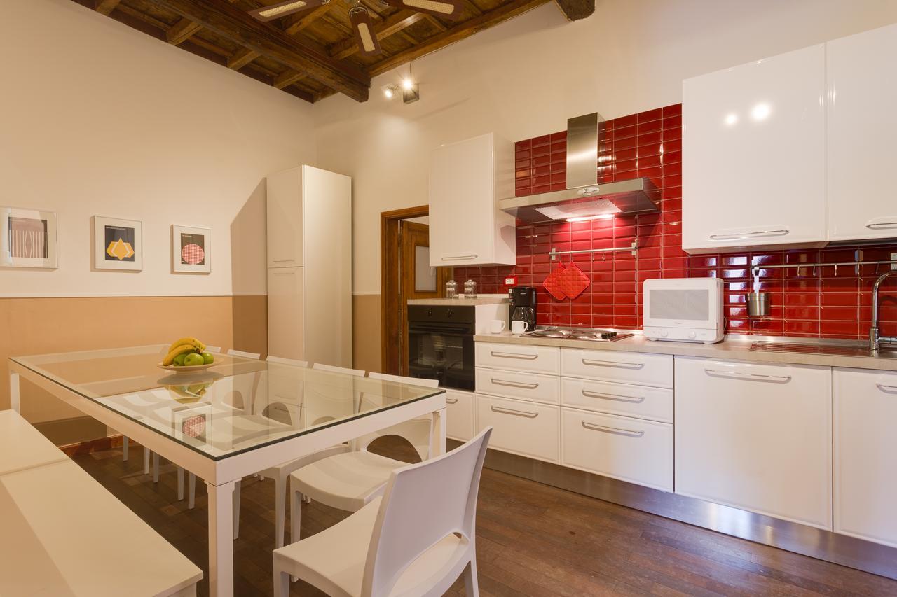 6 Bedroom Baullari Apartment *